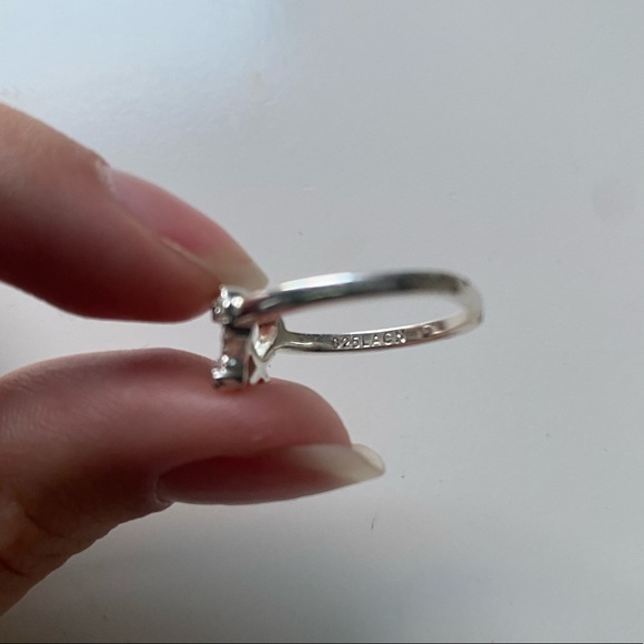 Ring - Picture 3 of 3